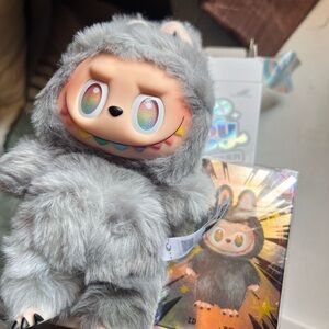 Secret ID Labubu Big Into Energy